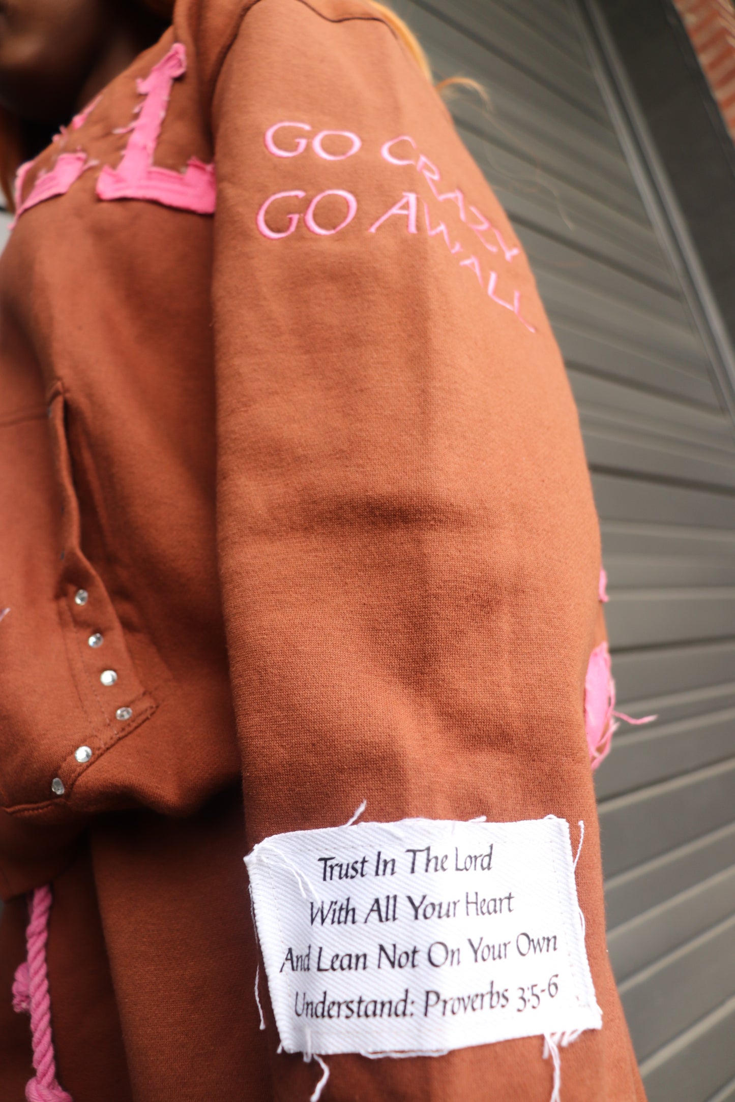GO AWALL Sweatsuit (brown)