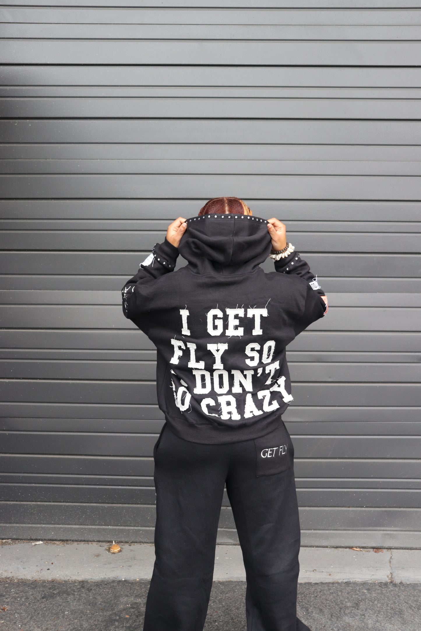 GO AWALL Sweatsuit (black)