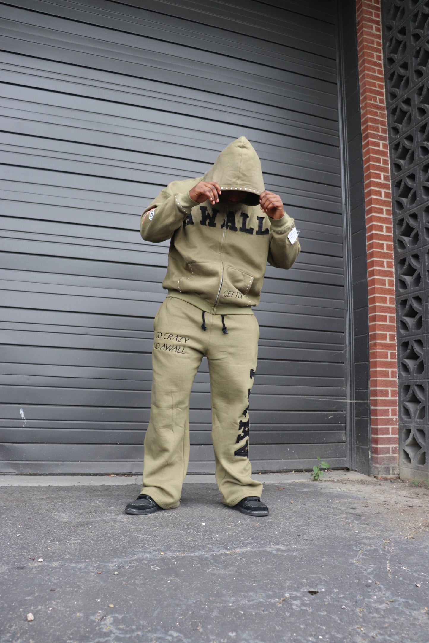 GO AWALL Sweatsuit (green)